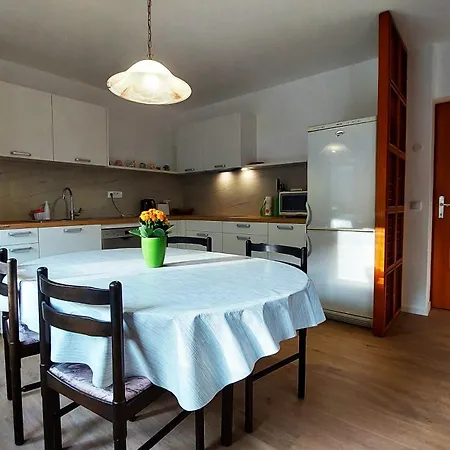 Appartement Apartma Mika *