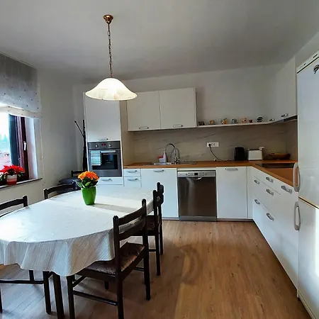 Apartma Mika Appartement *